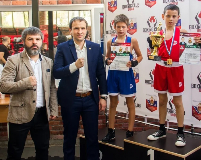 Двадцать юных новороссийцев получили «золото» на турнире по боксу