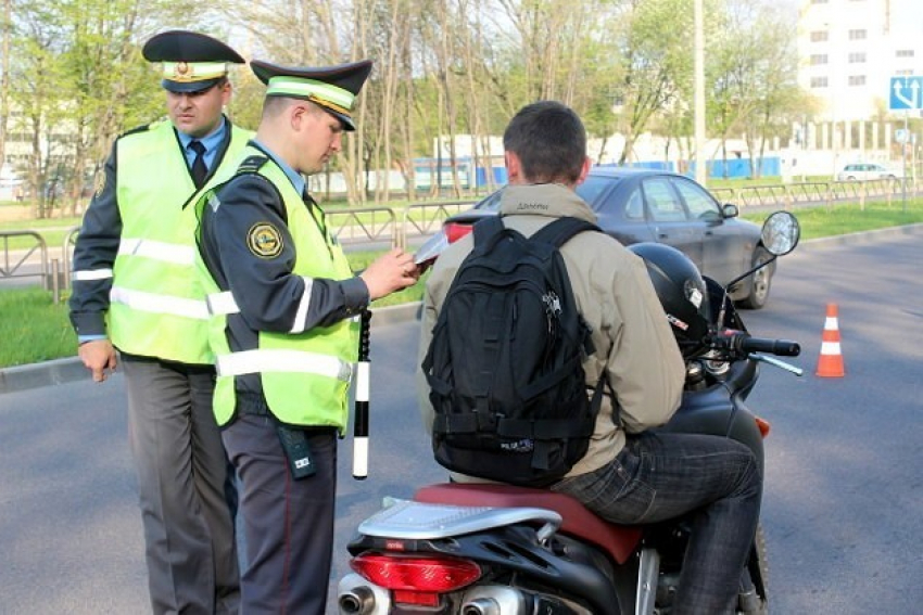 Десятки нарушений мотоциклистов выявлено за 1,5 недели в Новороссийске