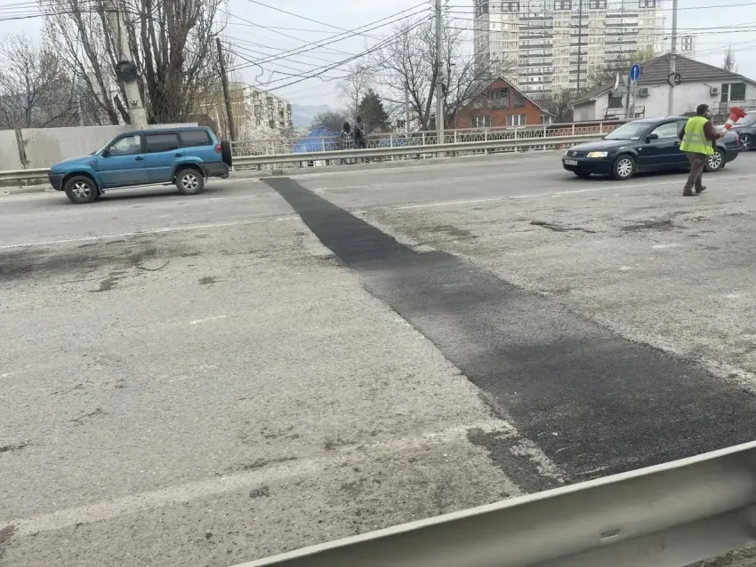 Почему «зеленый» надо ждать 7 минут и как в Новороссийске чинят дороги