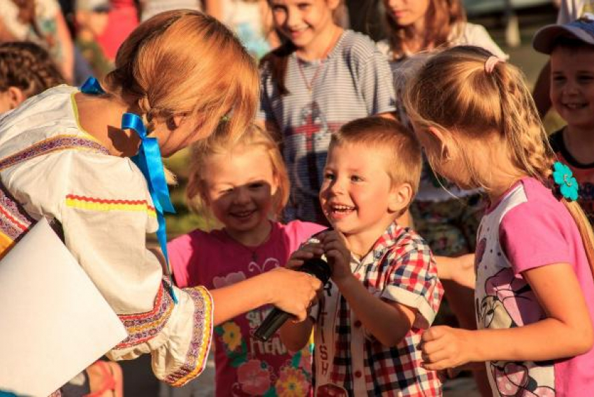 Турнир по стритболу, фестиваль и концерт: как Новороссийск отметит День защиты детей