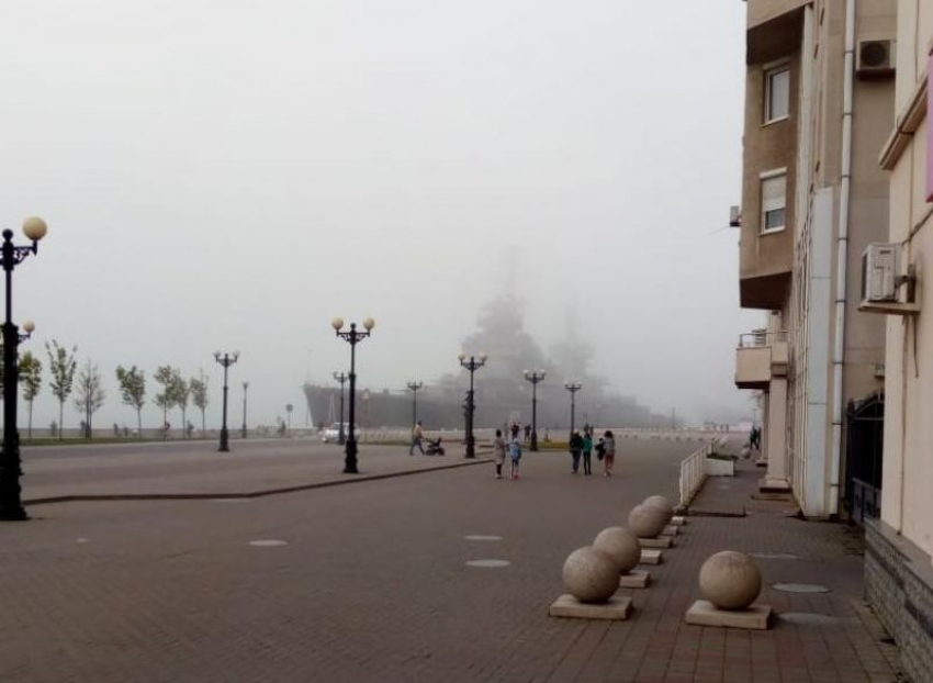 Туман, ливень и ветер: в Новороссийске объявлено штормовое предупреждение 