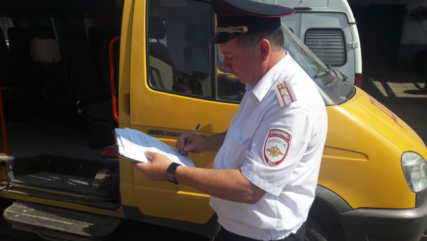Школьные автобусы Новороссийска успешно прошли проверку