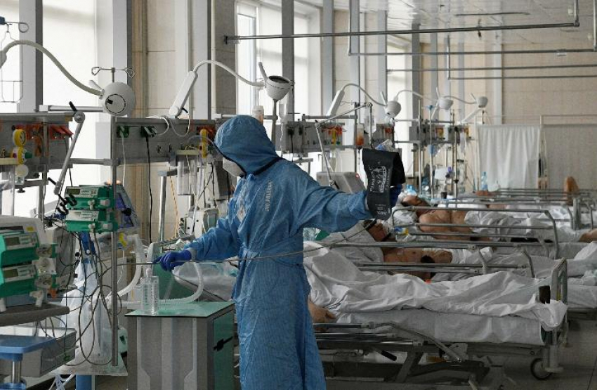 Новороссийцы продолжают болеть COVID-19