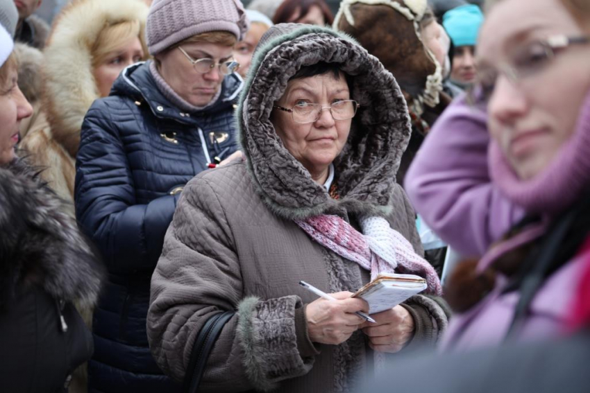 Стало известно, как будут выплачивать пенсию новороссийцам в новогодние праздники 