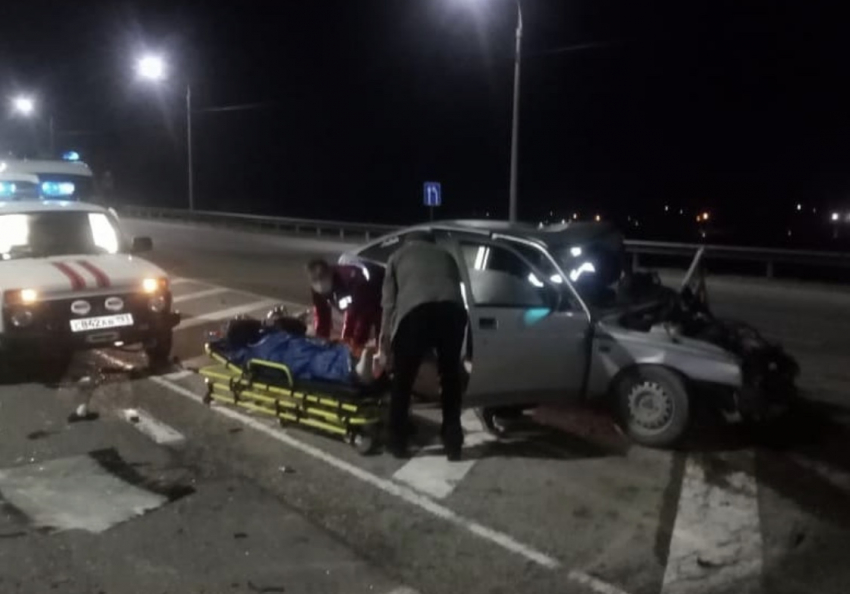 Ночь, дорога, мигалки «скорой помощи": под Новороссийском произошло серьезное ДТП