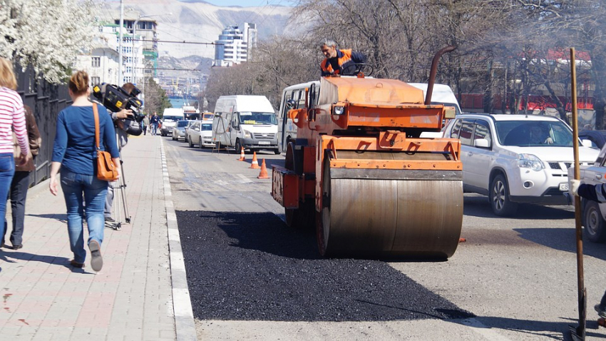 Глава Новороссийска отчитался о ходе ремонта дорог в рамках нацпроекта 