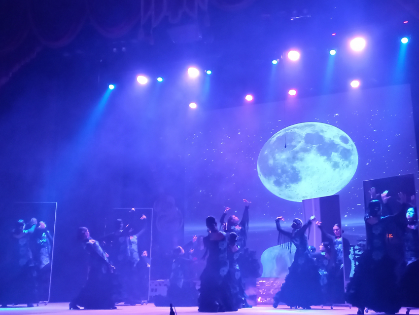 В самый разгар шторма в Новороссийске прошло жаркое шоу фламенко 