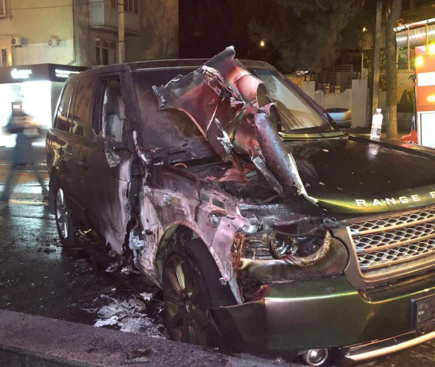 Мстители-поджигатели попутали и сожгли не тот автомобиль сегодня ночью в Новороссийске