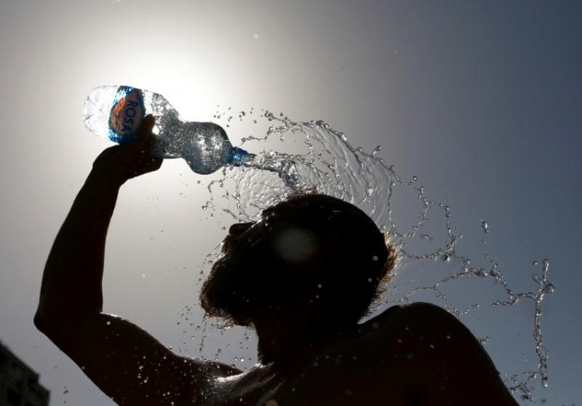 Об аномальной жаре предупредили новороссийцев экстренные службы