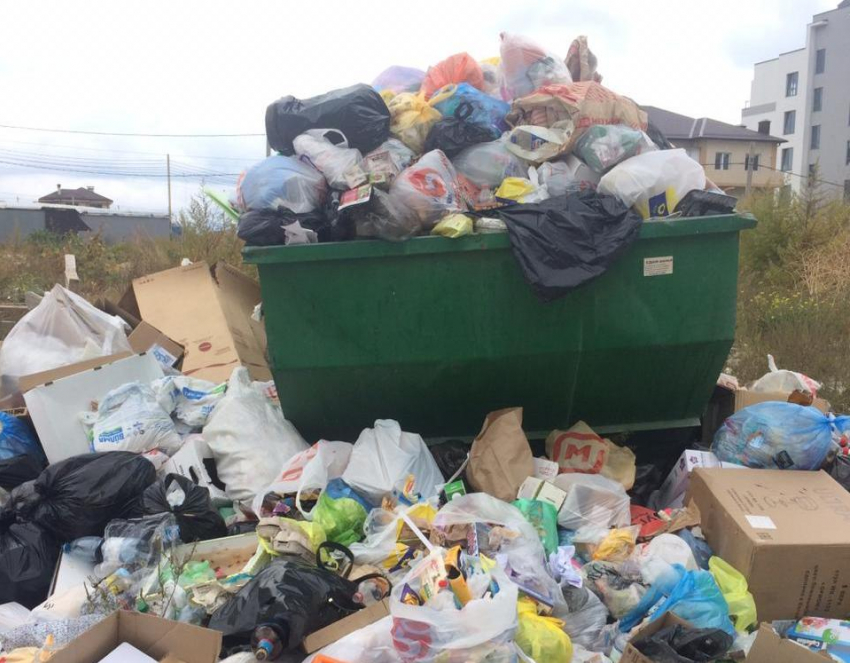 Из-за долгов УК «Юг Новороссийск» мусор перестанут вывозить в Мысхако