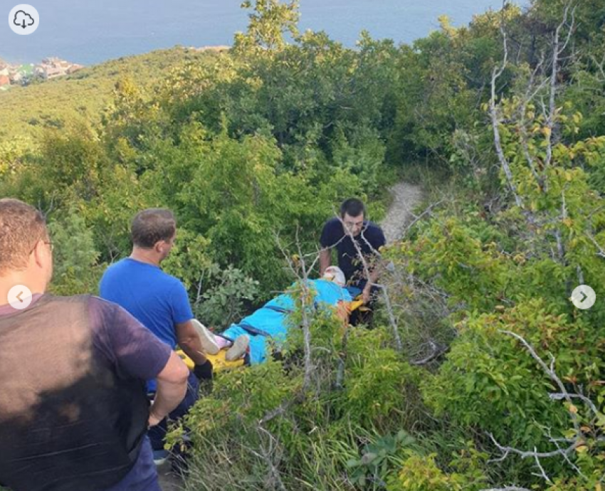 Трехчасовая спасательная операция развернулась на Колдуне в Новороссийске