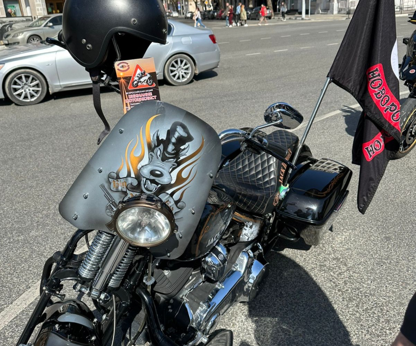 Родился в рубашке: белорусский мотогонщик выжил после падения со скалы в Геленджике