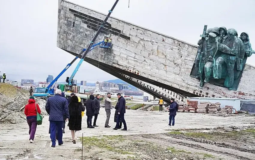 «Ремонт мемориала или имитация работы?»: реконструкция Малой Земли затягивается