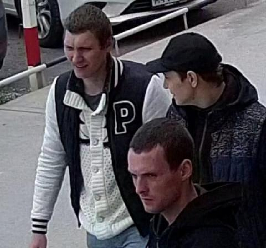 Вынесли из гипермаркета алкоголь и разыскиваются полицией Новороссийска