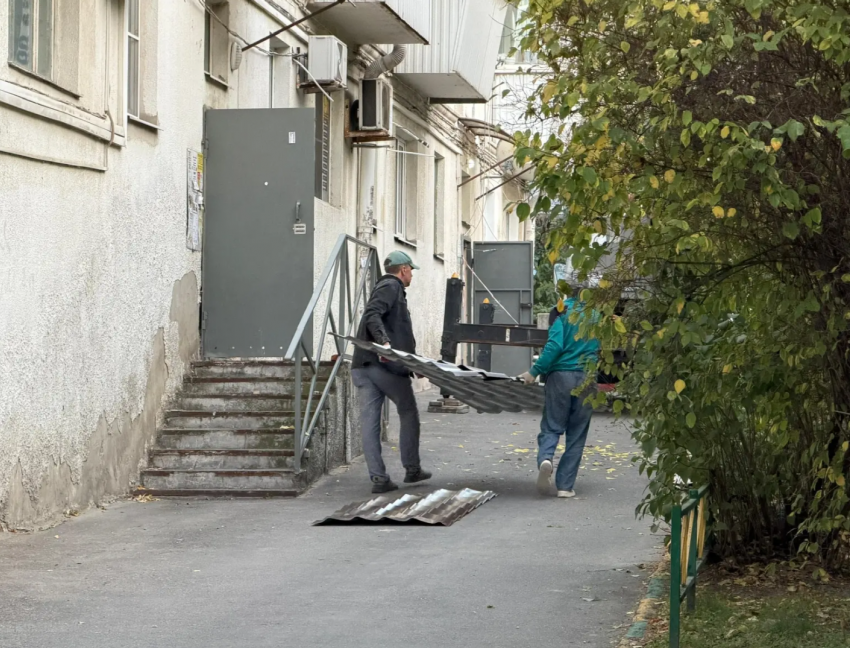 Атака беспилотников на Новороссийск: как восстанавливают пострадавшие дома