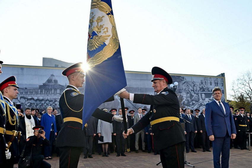 Новороссийский казачий кадетский корпус приехал поздравлять помощник президента