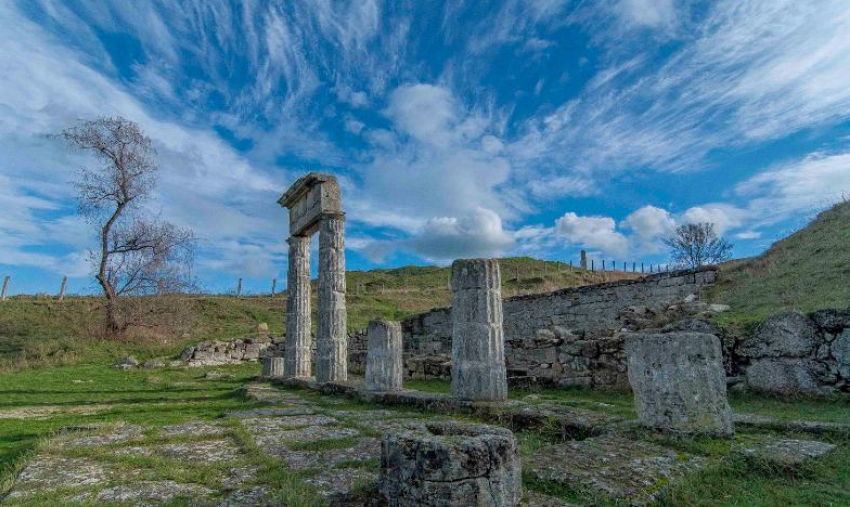 Около 2000 лет назад под Новороссийском, во время гражданской войны, была разрушена башня Сармата