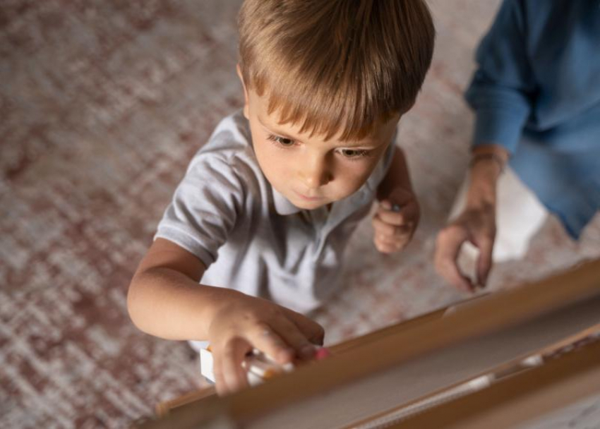 Как помочь детям во время атак беспилотников, рассказала психолог из Новороссийска