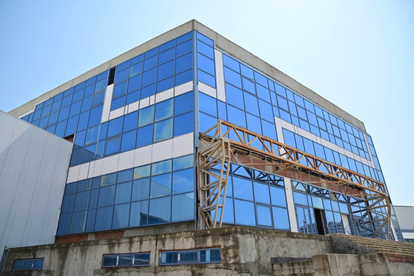 Что будет с «Черноморским»? Глава Новороссийска рассказал о дальнейшей судьбе многострадального дворца спорта