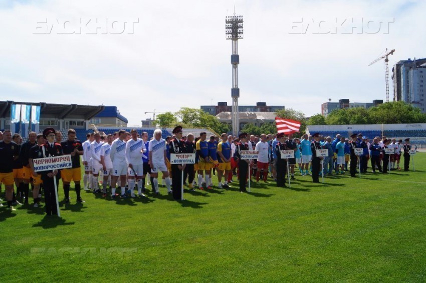 В первенстве Новороссийска по мини-футболу приняли участие 1000 спортсменов 
