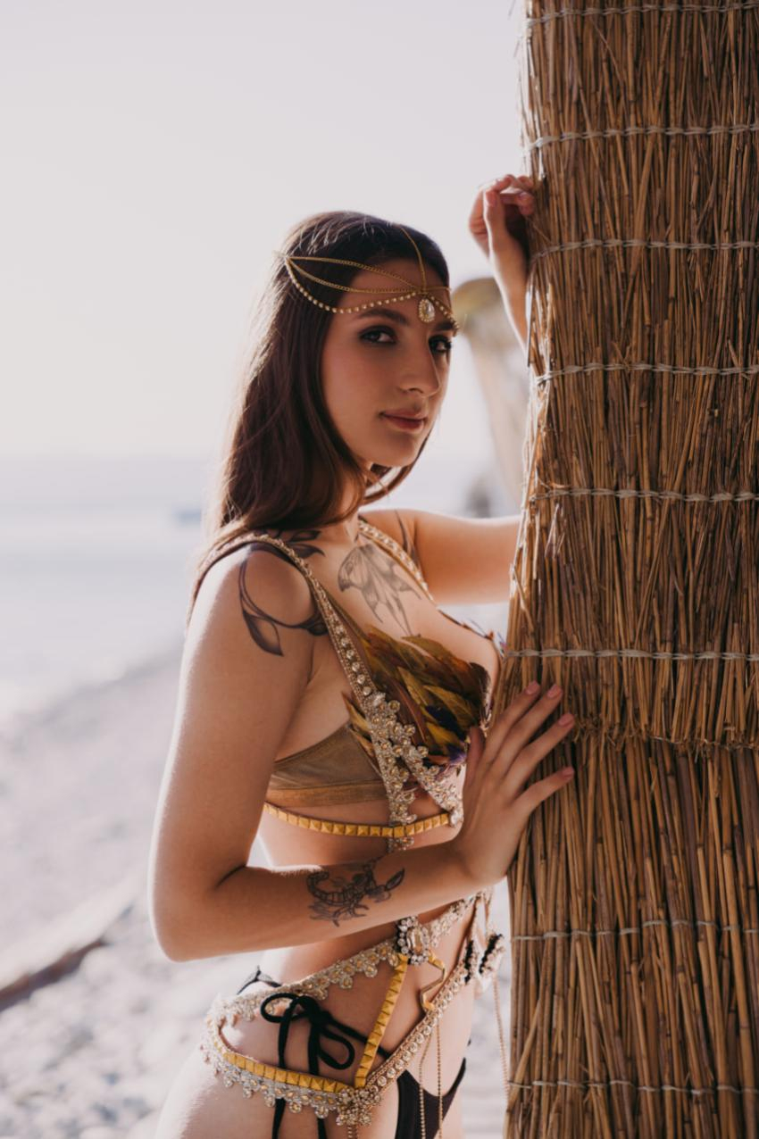 Конкурсантке Мисс Блокнот Новороссийск Карине Бабичевой любовь к драникам заменила спортзал