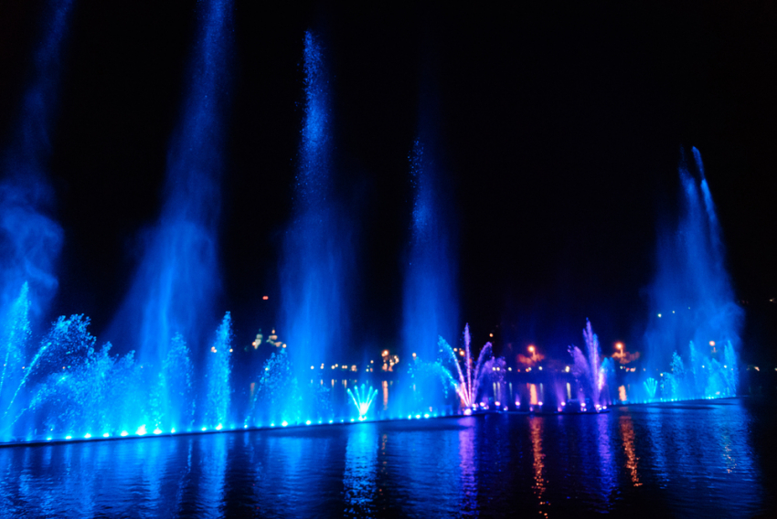 Самый большой фонтан в новороссийском Абрау Дюрсо ушел на зимние каникулы