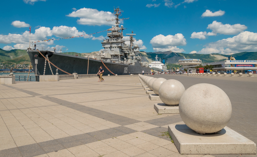 Лето, солнце и праздничный собачий лай ждут новороссийцев в пятницу