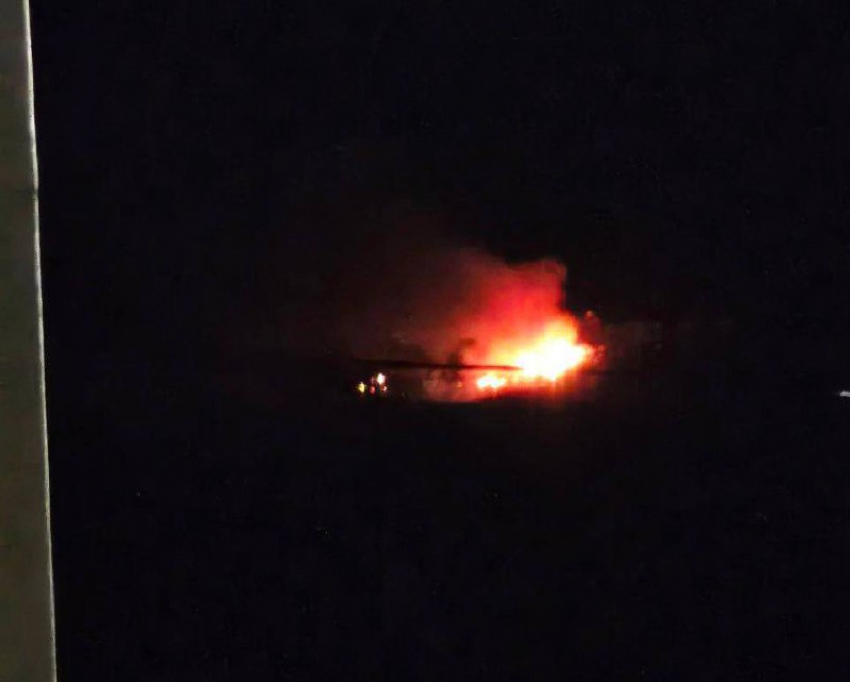 «Гореть будет всегда»: новороссийцы сообщают о растущем огне на Щелбе 