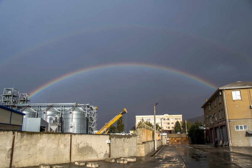 Погода в Новороссийске: облачно, возможен дождь с грозой