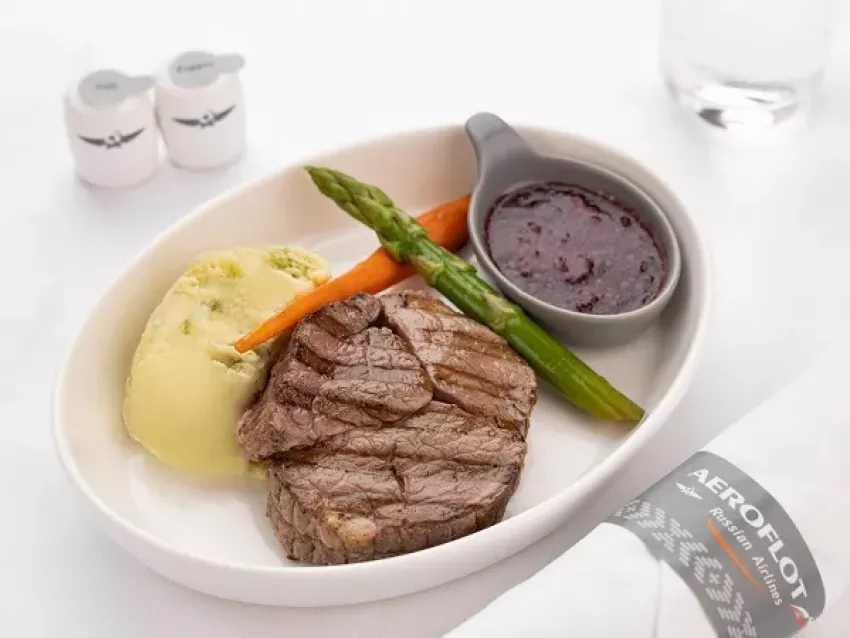 Камчатский краб и говяжья вырезка: что могут поесть новороссийцы, разорившиеся на «бизнес-класс»