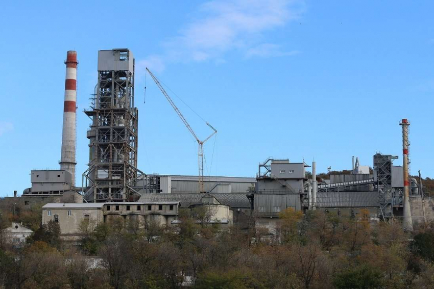 Цементный завод в Гайдуке продают почти за 4,5 миллиарда рублей 