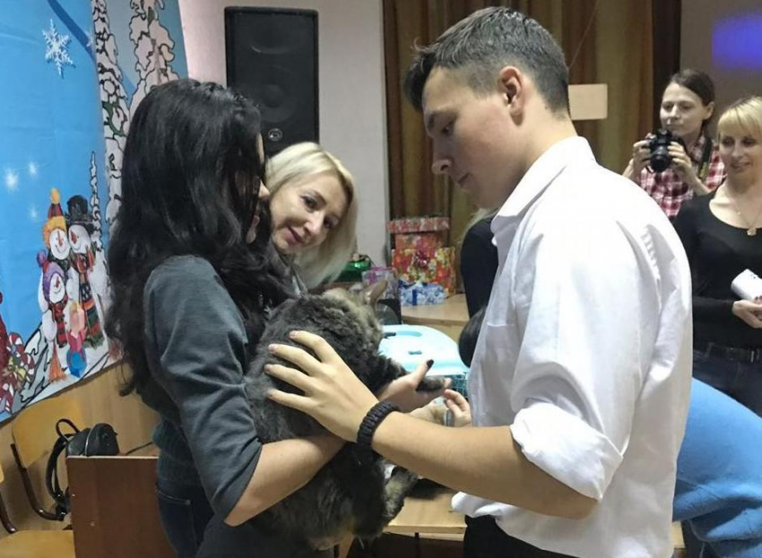 Добрые дети новороссийской школы встретились со спасенными животными