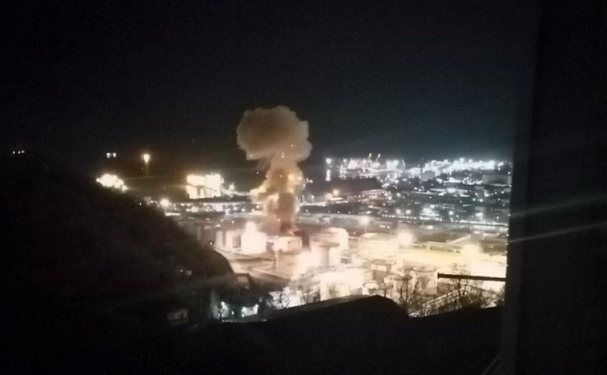 Неспокойная ночь: в 130 километрах от Новороссийска горела нефтебаза 