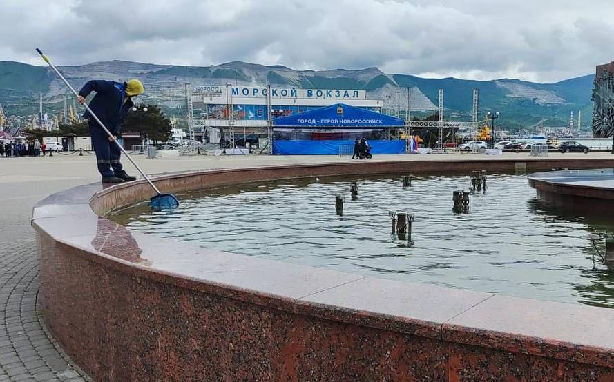 В Новороссийске начали приводить фонтаны в порядок
