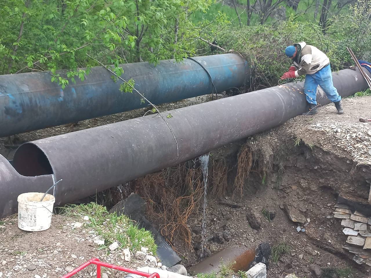 Демонтировали аварийный участок трубы: воды в Новороссийске все еще нет