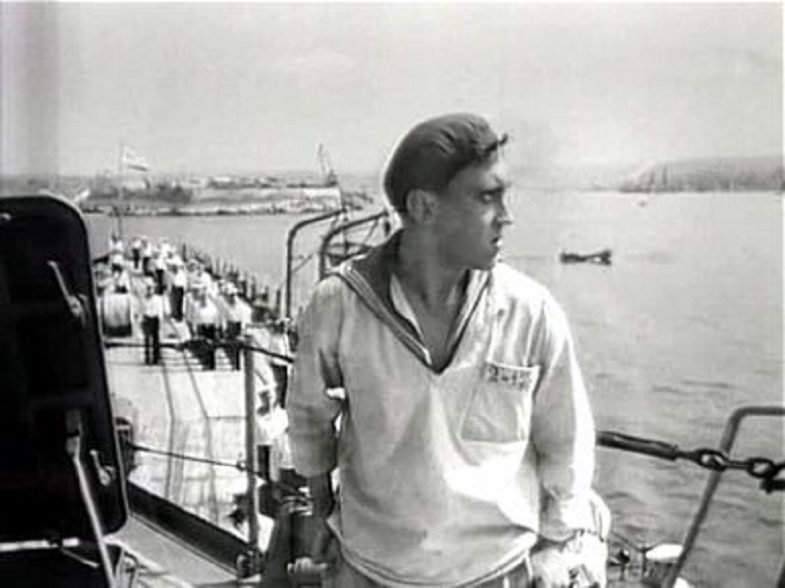 Молодой Высоцкий 1961. Высоцкий увольнение на берег. Корабли высоцкий слушать
